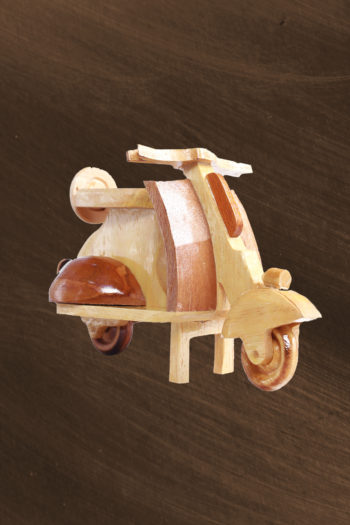 WOODEN TOY SCOOTER – LAKSALA