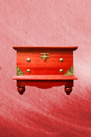 MAHOGANY CHEST – LAKSALA