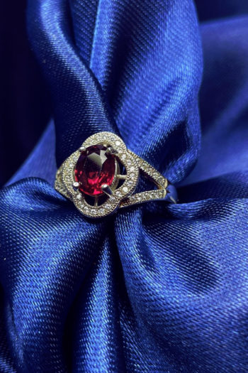 GARNET STONE RING