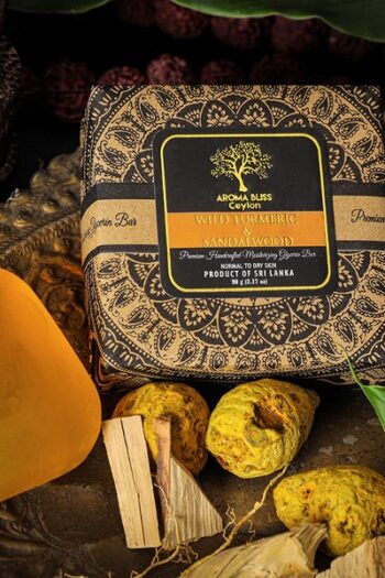 Kasthuri Kaha and Sandalwood Glycerin Bar